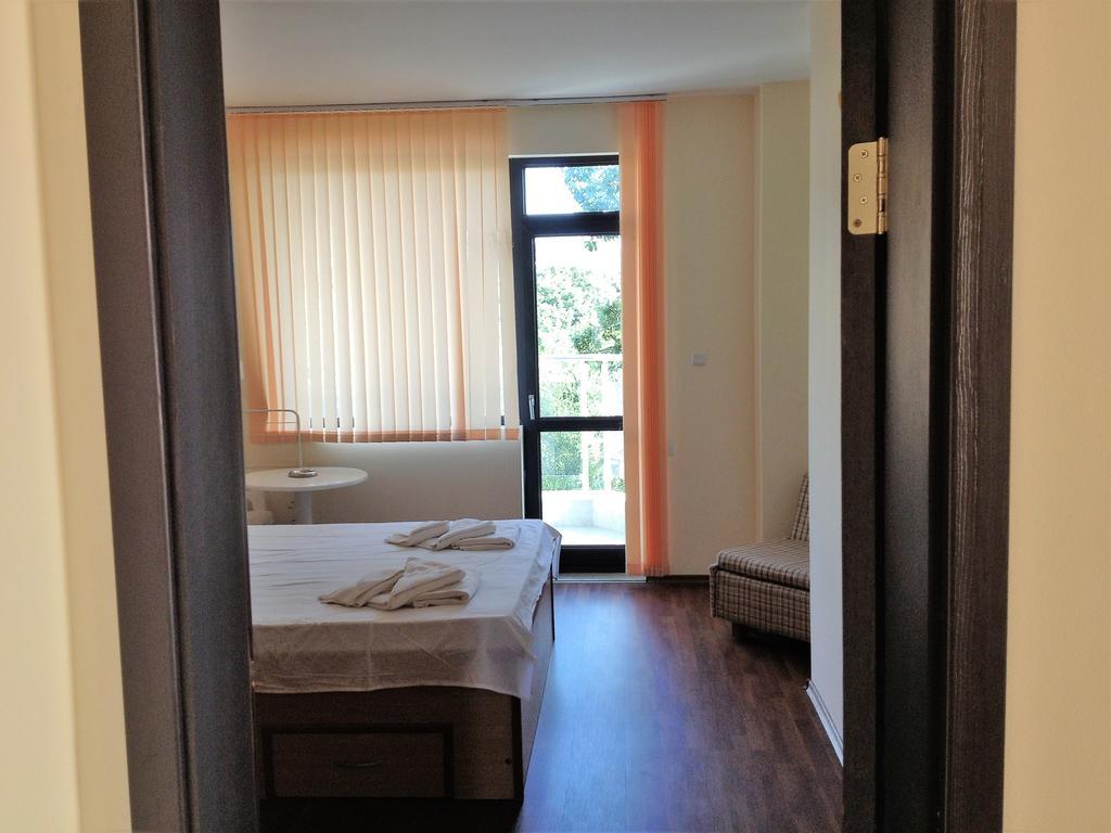 Apartments Yalta Златни пясъци Екстериор снимка