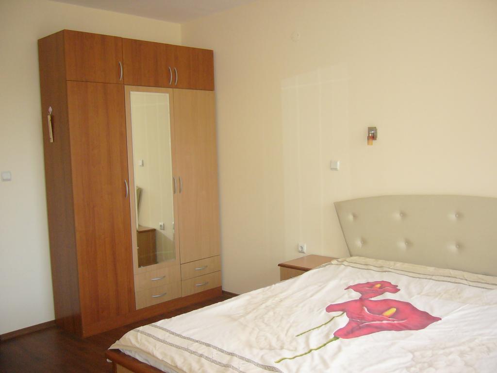 Apartments Yalta Златни пясъци Екстериор снимка